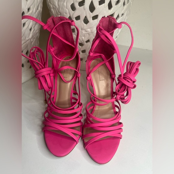 ALDO fuchsia pink color Strappy pink heels size 7 - Picture 2 of 11